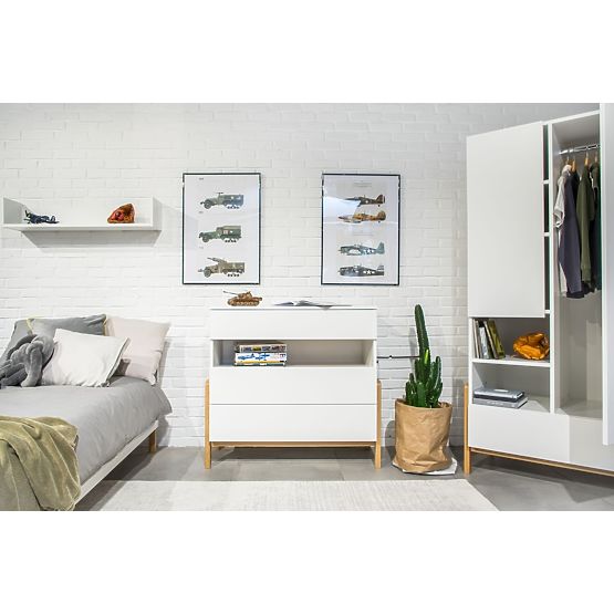 Viktor Dresser - White