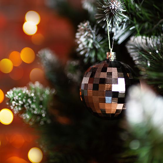 SILVER CHRISTMAS BALLS 36PCS 311433C